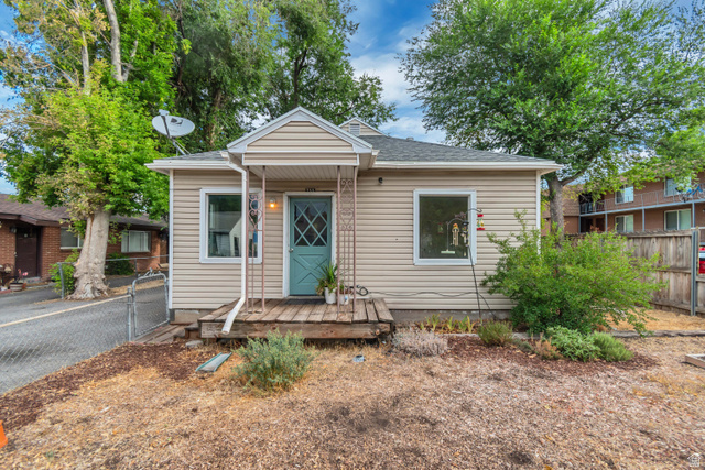 255 E Crestone Ave
                     MLS #2173705