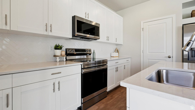 Property in Eagle Mountain - View 8
