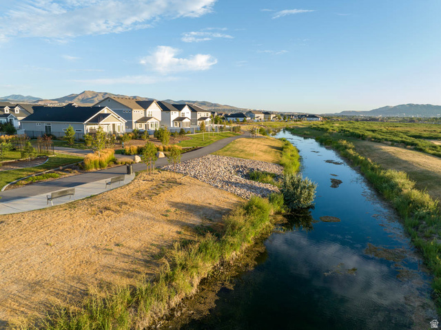 Property in Eagle Mountain - View 28