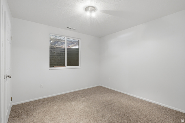 Property in West Jordan - View 29