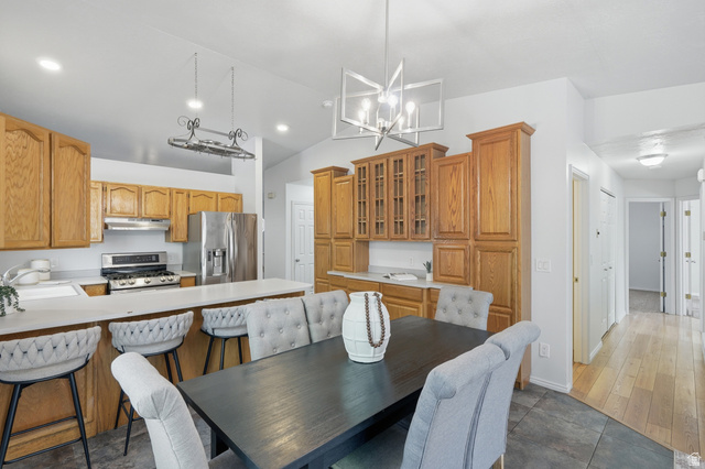 Property in West Jordan - View 12