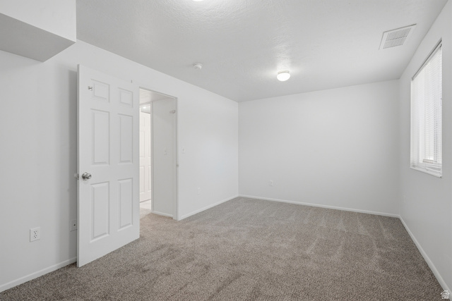 Property in West Jordan - View 33
