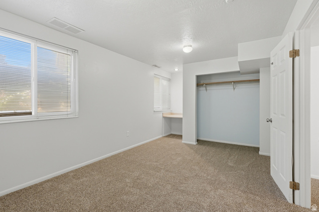 Property in West Jordan - View 32