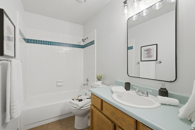 Property in West Jordan - View 19