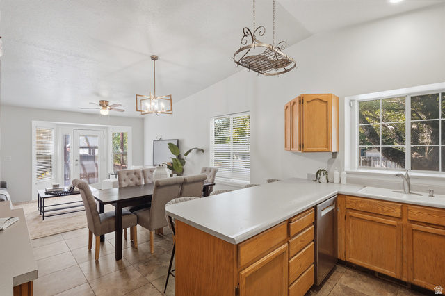 Property in West Jordan - View 10