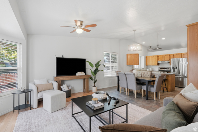 Property in West Jordan - View 17