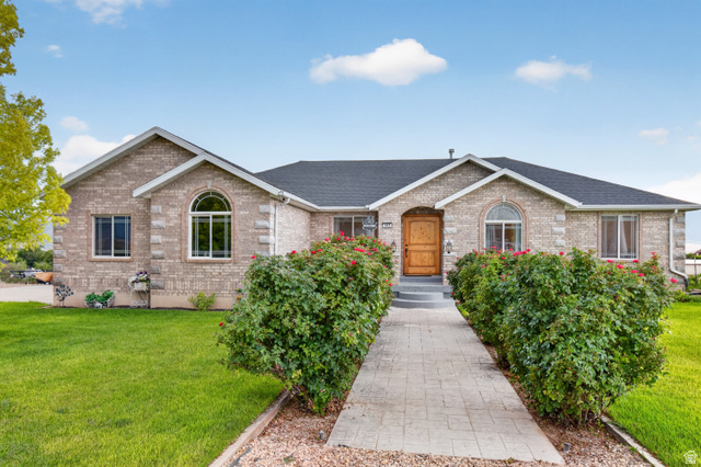 305 N Center St
                     MLS #2173785