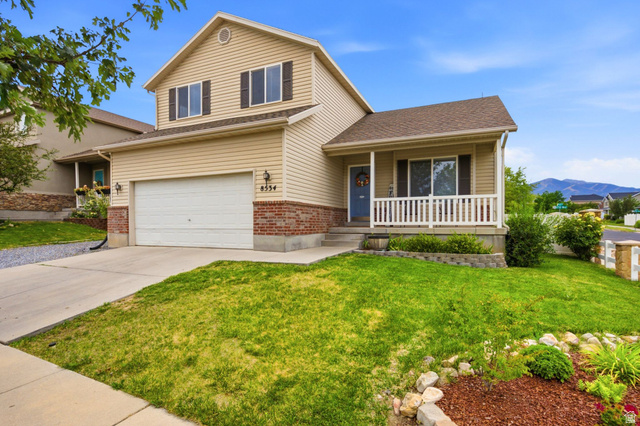 8534 S Maul Oak Dr
                     MLS #2173847
