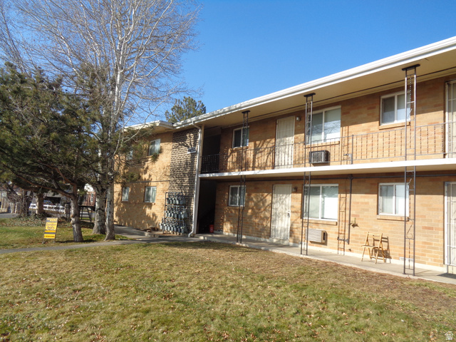4655 S Locust Ln E #4, Holladay, UT 84117
