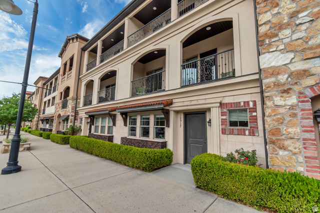 Main photo for 10917 N Town Center Blvd