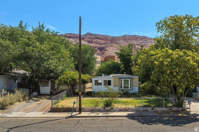 502 N Cliffview Dr #13, Moab, UT 84532