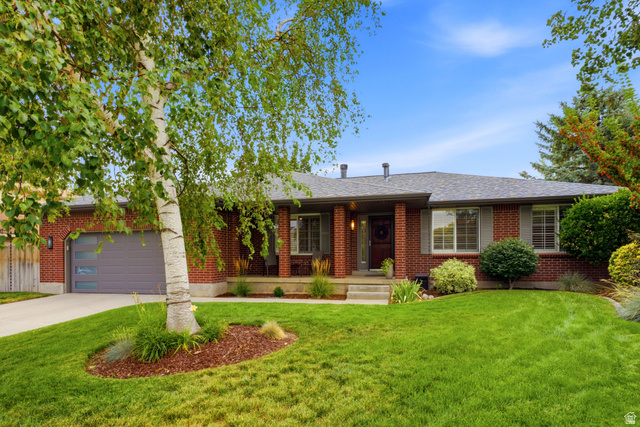 2073 E VILLAGE POINT WAY, Sandy UT 84093