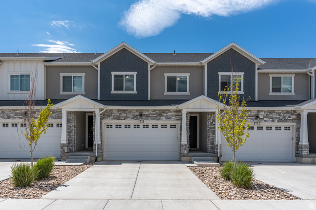 1721 W Newcastle Ln
                     MLS #2174050