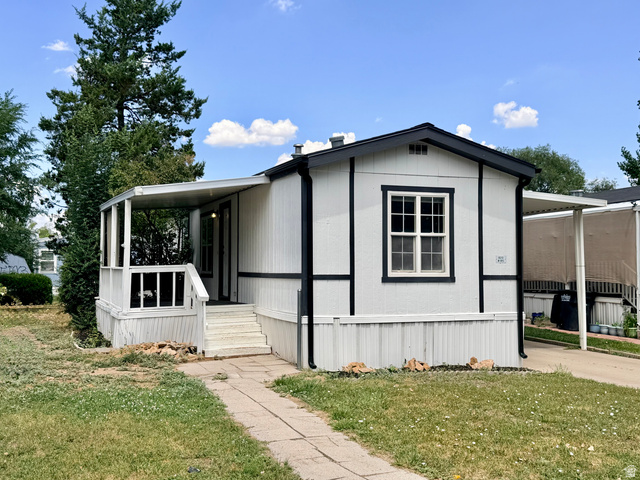Main photo for 820 W Big Mountain Dr