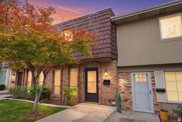 2128 E Georgetown Sq ##2128
                     MLS #2174147