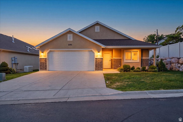 2195 E 1075 N, Layton UT 84040