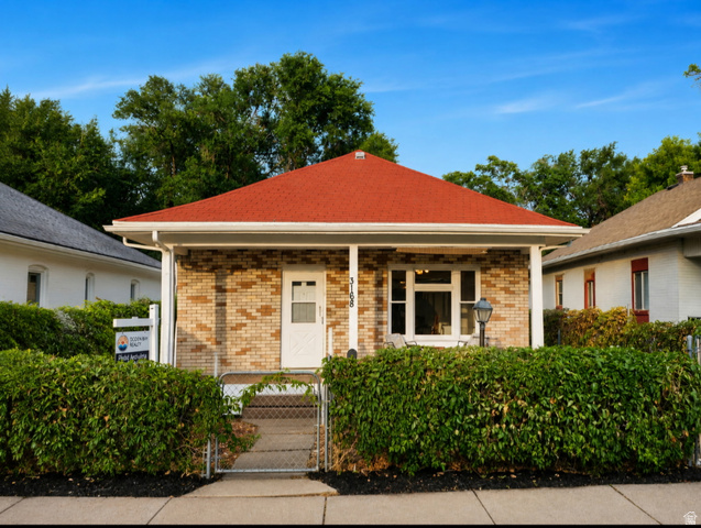Main photo for 3168  Kiesel Ave