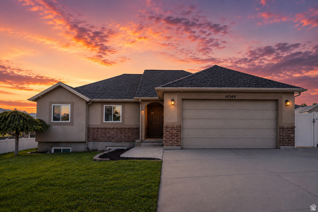 14349 S Crown Rose Dr
                     MLS #2174492