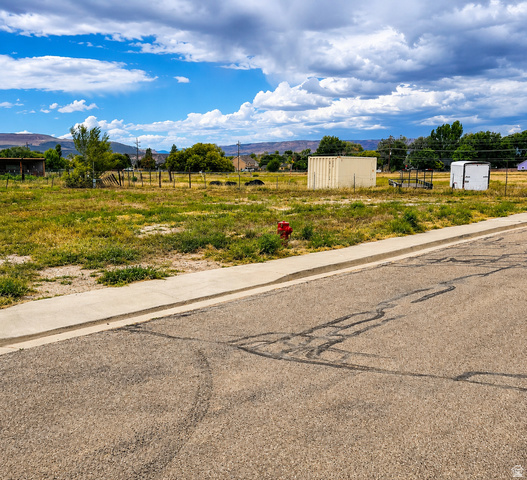 345 N 1250 W #8, Vernal, UT 84078 — photo 2