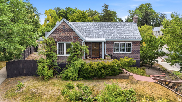1115 E Gilmer Dr
                     MLS #2174535