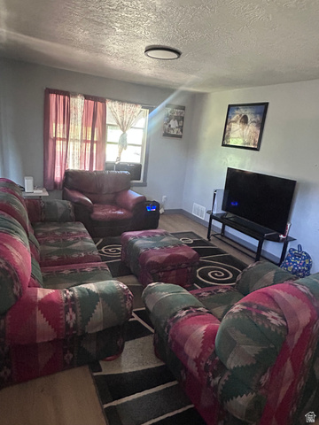 637 32nd St, Ogden, UT 84403 — photo 2