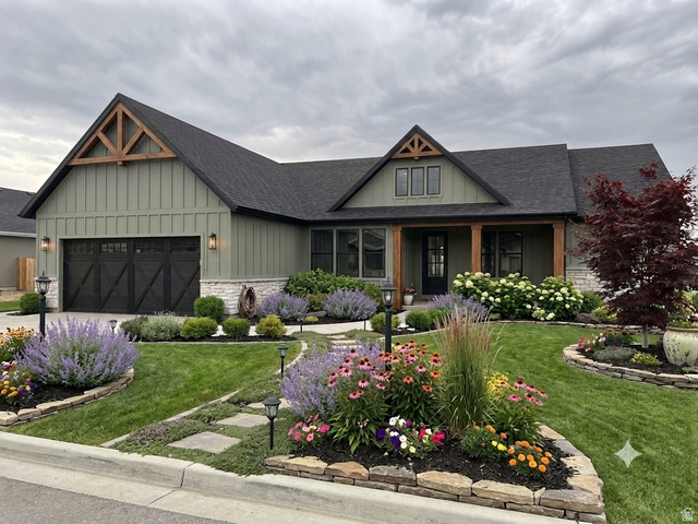 612 S Renze Adams St
                     MLS #2174619