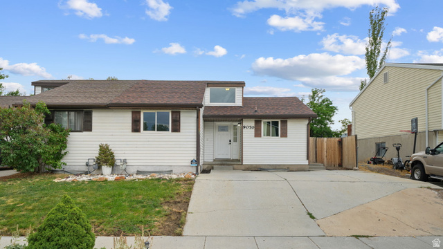 9070 S Corliss Ave
                     MLS #2174645