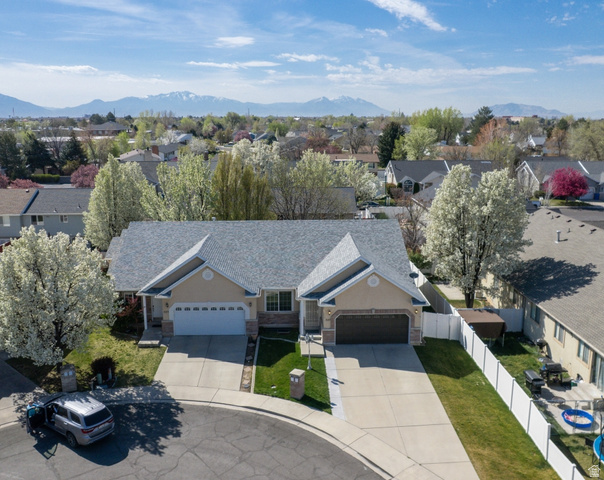 527 W 1450 N
                     MLS #2174690