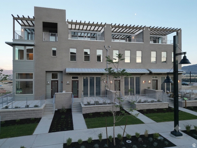 5351 W Center Field Dr #124
                     MLS #2174766