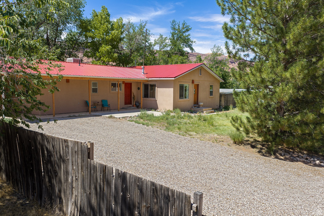 890 E Oak St, Moab, UT 84532 — photo 2