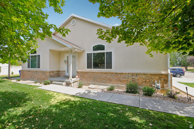 233 E Country Haven Ln
                     MLS #2174929