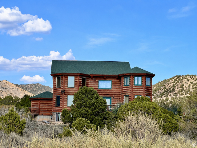 5390 N Eagle Dr, Kenilworth, UT 84529 — photo 3