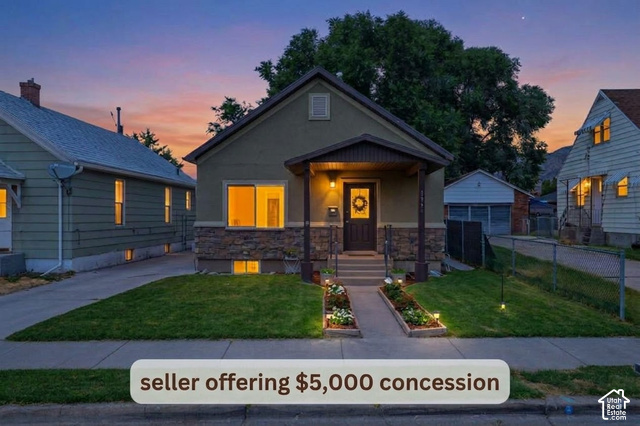 724  Canyon Rd
                     MLS #2175002