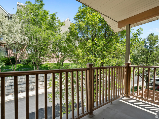 10968 MAPLE FARMS LN, South Jordan UT 84095