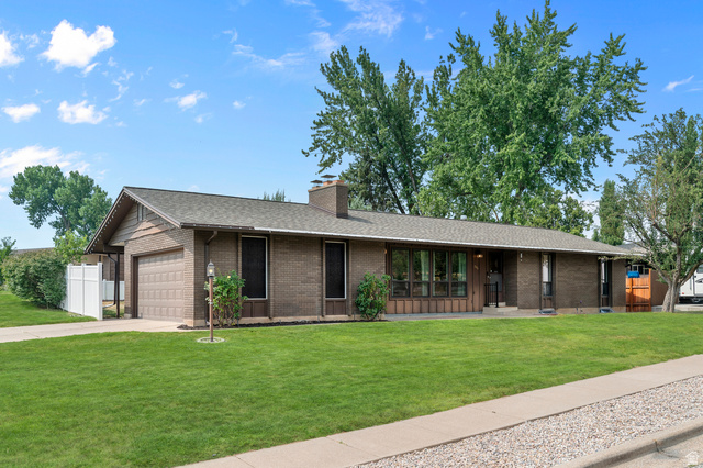 806  Vista Dr
                     MLS #2175153