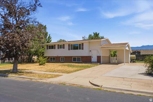 1311 S Marilyn Dr
                     MLS #2175190