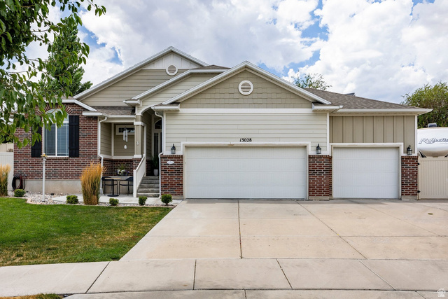13028 S Hawk Talon Rd
                     MLS #2175236