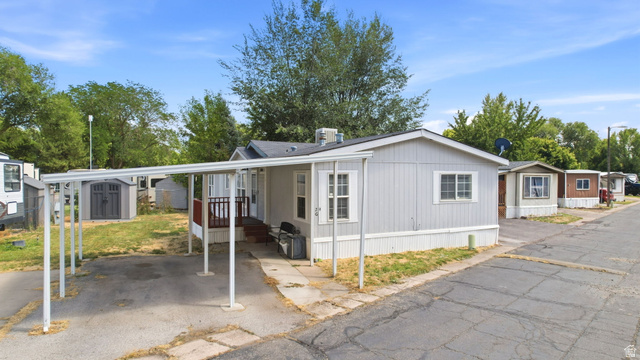 29 W Grover St, Layton, UT 84041 — photo 2
