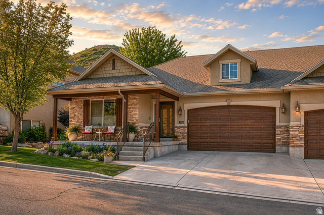 1370 E Meadow Valley Dr
                     MLS #2175435