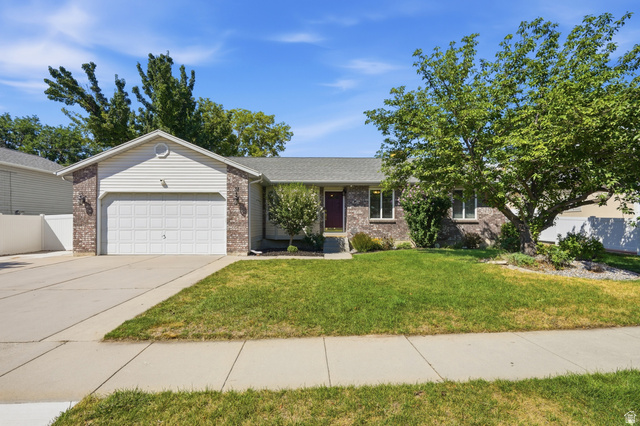 38 W Clay Dr
                     MLS #2175438