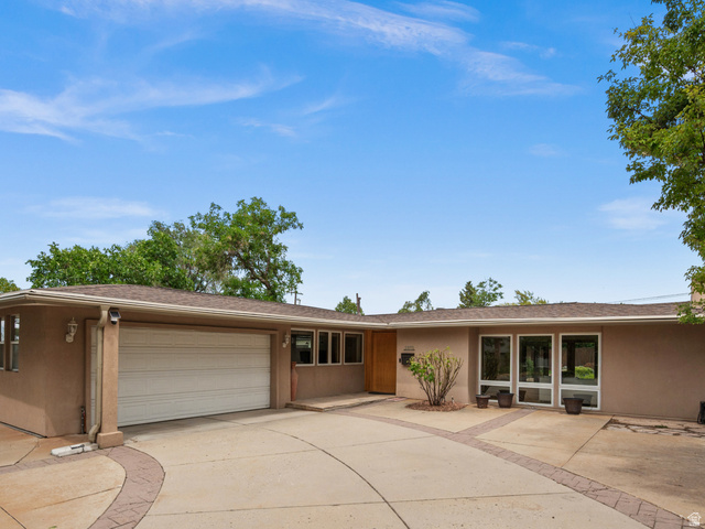 2379  Saint Marys Dr
                     MLS #2175526