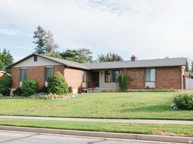 1157 E Creekview Dr
                     MLS #2175553