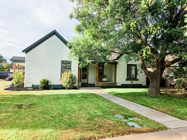 311 E 100 St
                     MLS #2175592