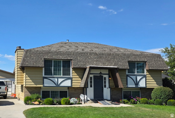 3268 W Hector Dr
                     MLS #2175596