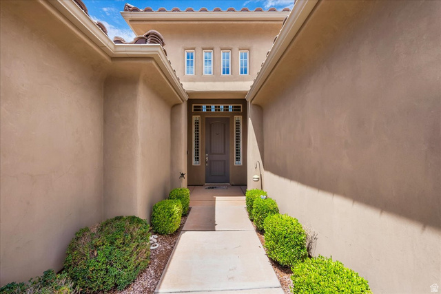1095 E 3685 Stre
                     MLS #2175597