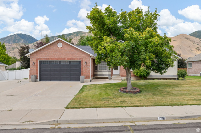 1791  Red Barn Rd
                     MLS #2175609