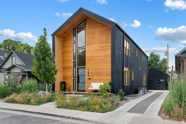 748 E Roosevelt Ave
                     MLS #2175647