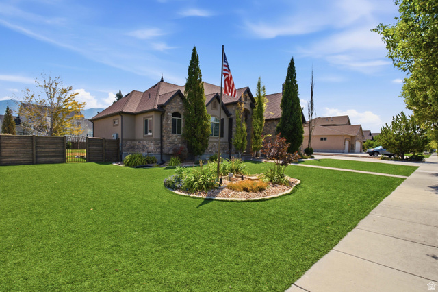 5352 N Horseshoe Dr
                     MLS #2175667