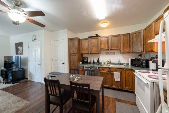 8055 W Copperfield Pl ##11, Magna, UT 84044 — photo 9