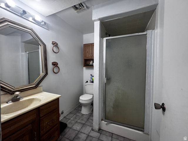 5767 W Dale Amour Dr, Kearns, UT 84118 — photo 9